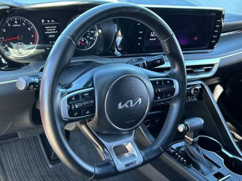 2023 Kia K5