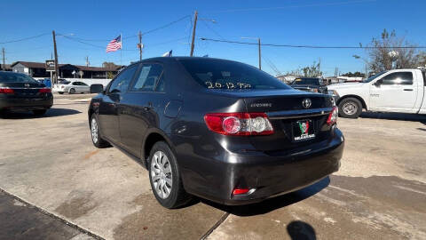 2013 Toyota Corolla LE