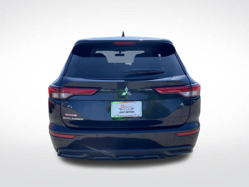 2023 Mitsubishi Outlander ES