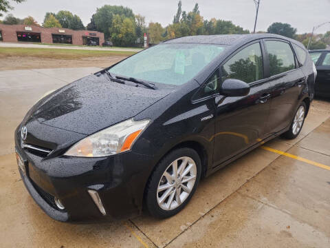 2014 Toyota Prius v Five