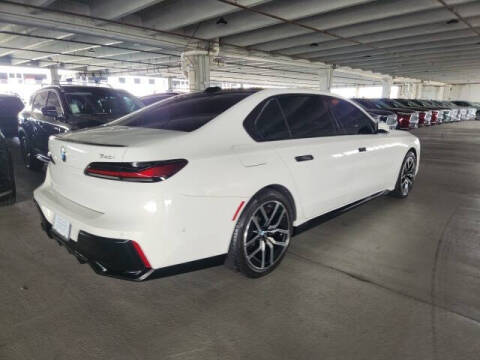 2023 BMW 7 Series 740i