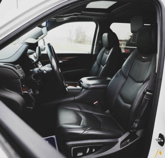 2016 Cadillac Escalade ESV Luxury Collection