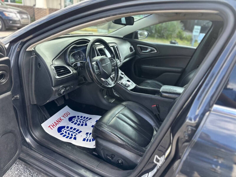 2016 Chrysler 200 Limited