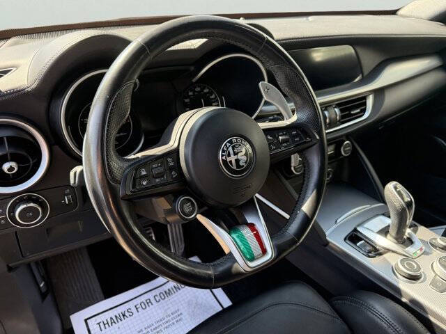 2022 Alfa Romeo Stelvio Veloce