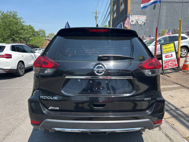 2018 Nissan Rogue S
