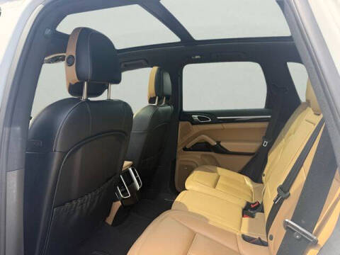 2018 Porsche Cayenne Platinum Edition