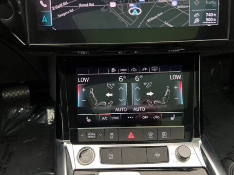 2022 Audi e-tron quattro Premium