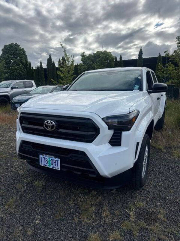 2025 Toyota Tacoma SR
