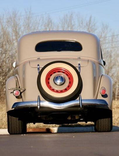 1936 Ford Custom 89