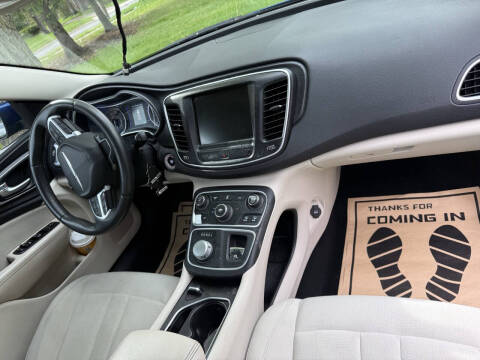 2015 Chrysler 200 Limited