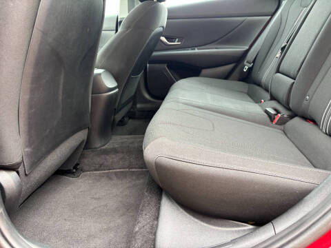 2022 Hyundai Elantra SEL