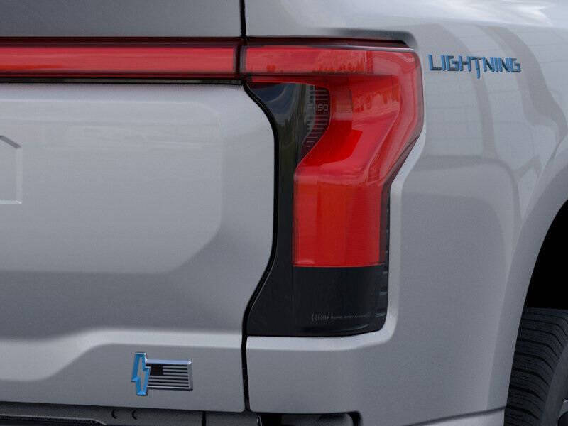 2025 Ford F-150 Lightning Lariat