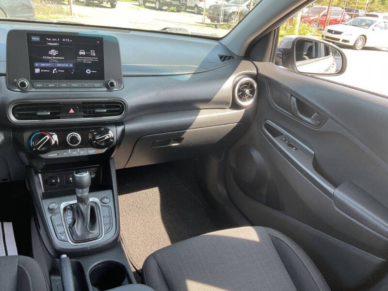 2022 Hyundai Kona SEL