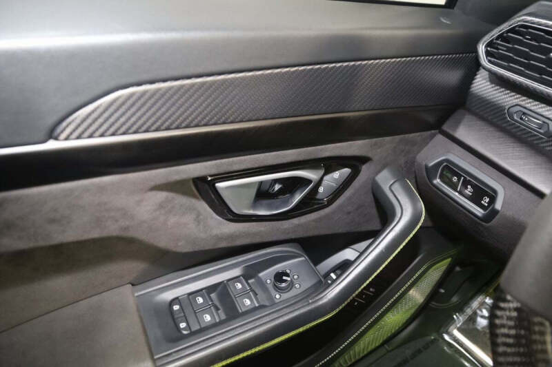 2022 Lamborghini Urus