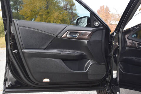 2017 Honda Accord EX-L V6 w/Navi w/Honda Sensing