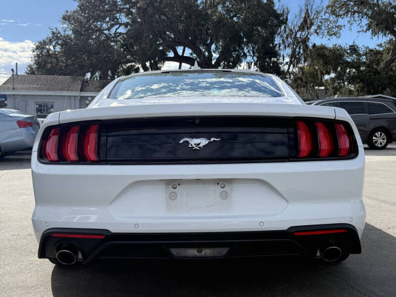2021 Ford Mustang EcoBoost