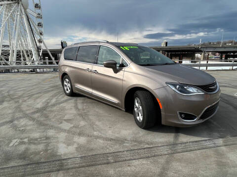 2018 Chrysler Pacifica Hybrid