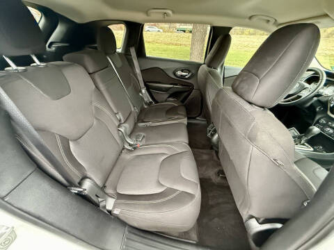 2016 Jeep Cherokee Latitude Altitude