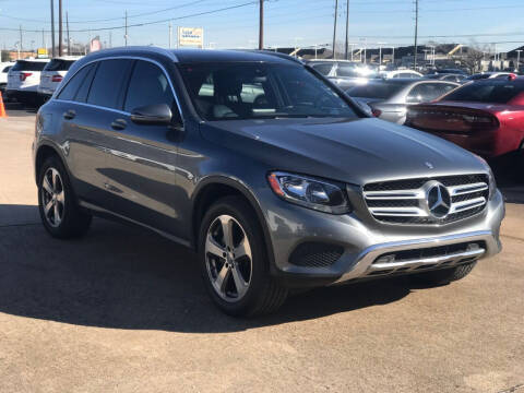 2017 Mercedes-Benz GLC for sale at Discount Auto Company in Houston TX