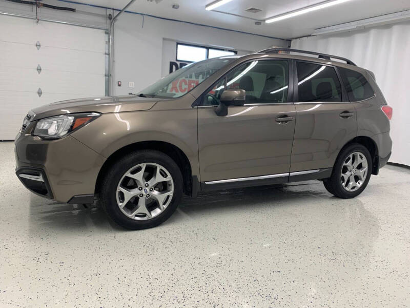 2018 Subaru Forester Touring photo 2