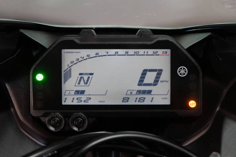 2023 Yamaha YZF-R3 ABS
