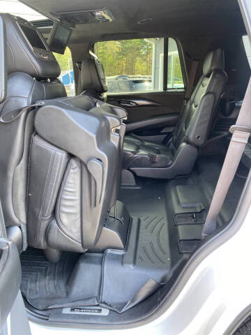 2019 Cadillac Escalade Platinum