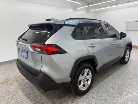 2020 Toyota RAV4 Hybrid XLE