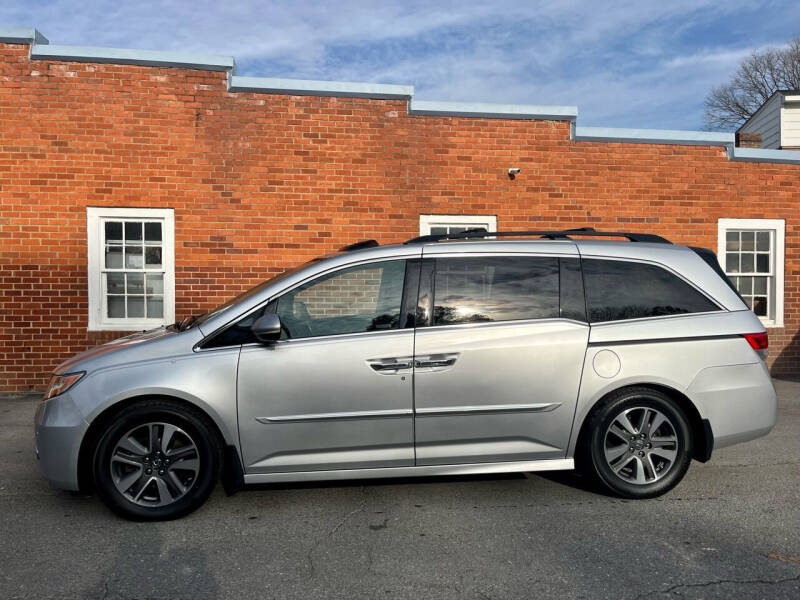 2015 Honda Odyssey for sale at SETTLE'S CARS & TRUCKS in Flint Hill VA