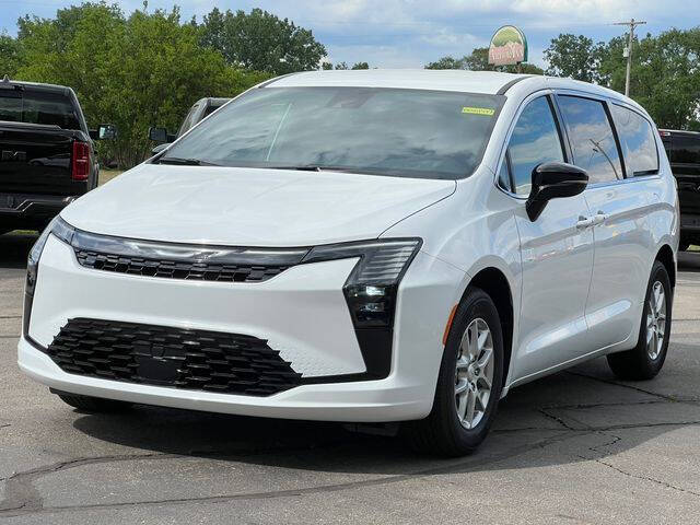 2027 Chrysler Pacifica Select