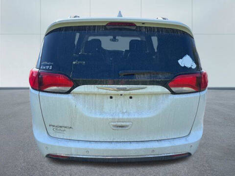 2018 Chrysler Pacifica Touring L Plus