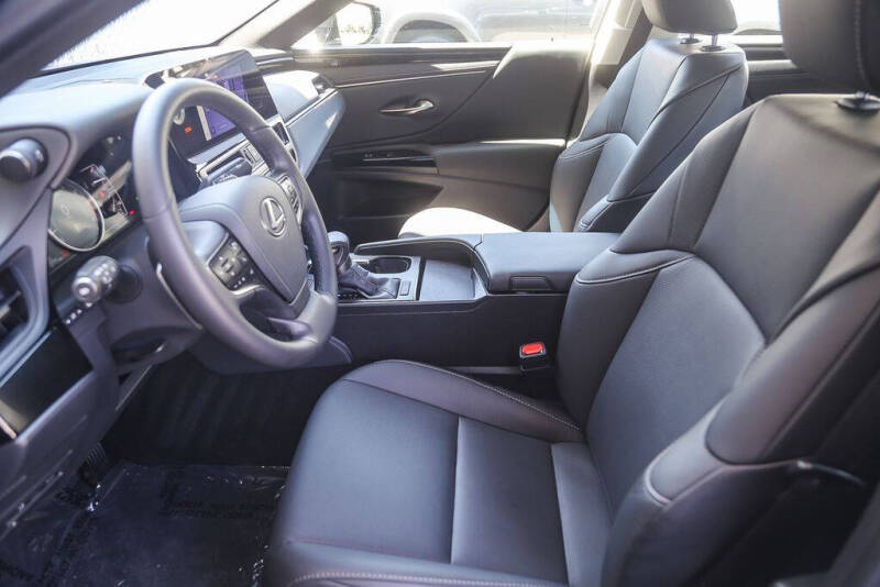 2025 Lexus ES 350