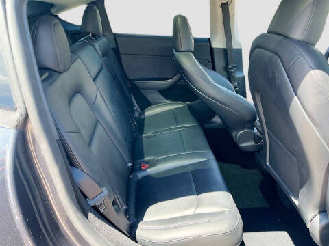 2025 Tesla Model Y Long Range