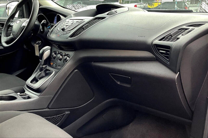 2015 Ford Escape S