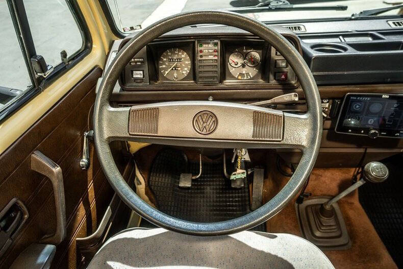 1982 Volkswagen Vanagon Camper