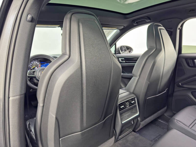 2023 Porsche Cayenne