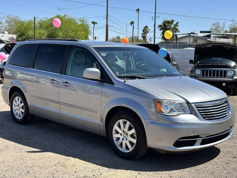 2016 Chrysler Town and Country LX