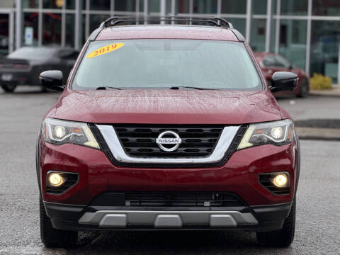 2019 Nissan Pathfinder SL