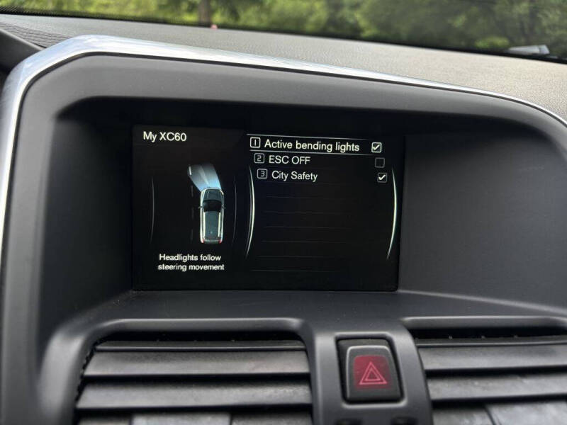 2017 Volvo XC60 T5 Inscription
