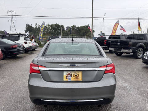 2011 Chrysler 200 Limited