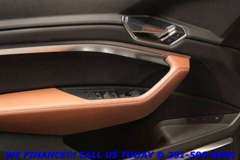 2019 Audi e-tron quattro Premium Plus