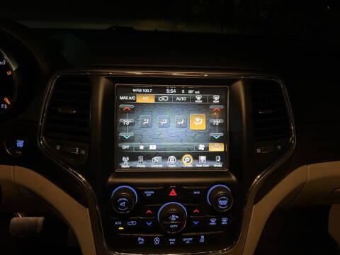 2017 Jeep Grand Cherokee Laredo