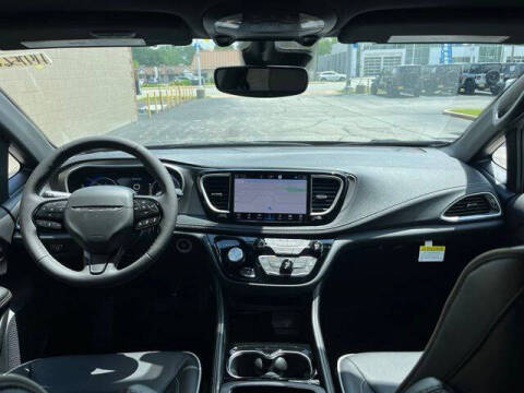 2027 Chrysler Pacifica Limited