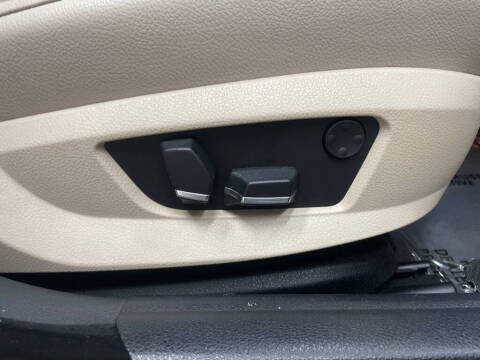 2011 BMW 5 Series 528i
