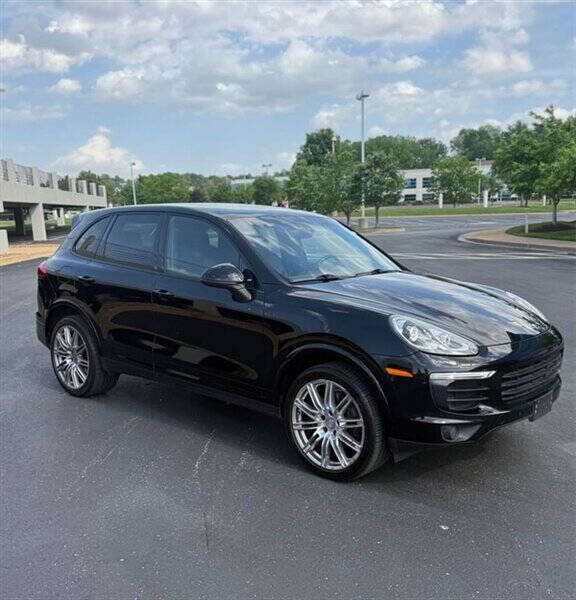 2017 Porsche Cayenne Platinum Edition