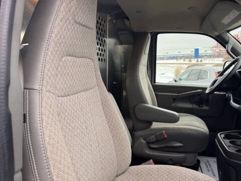 2025 Chevrolet Express 2500