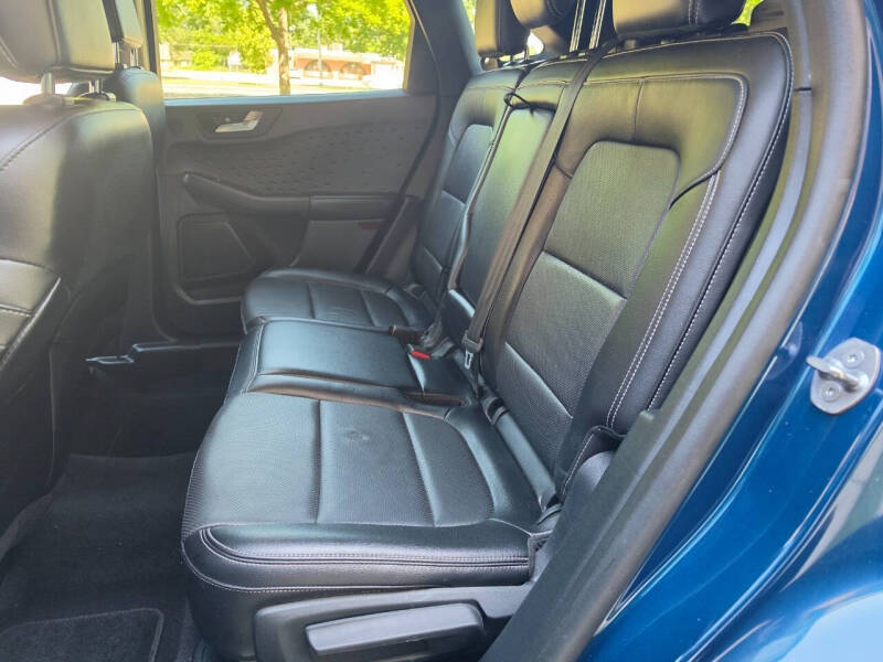 2020 Ford Escape Titanium