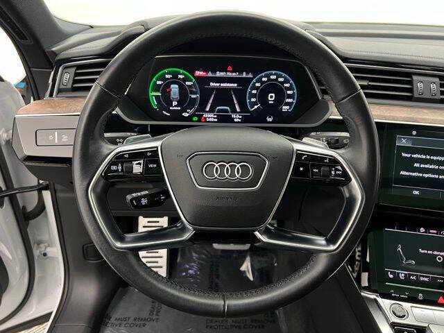 2021 Audi e-tron quattro Premium Plus