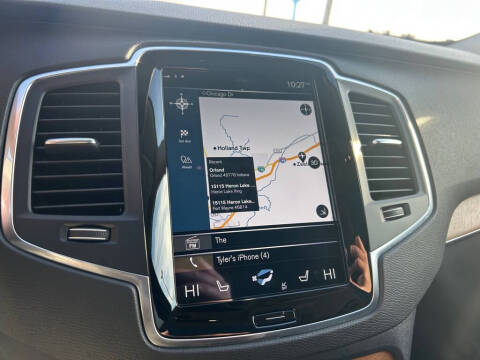 2022 Volvo XC90 T6 Momentum 7-Passenger