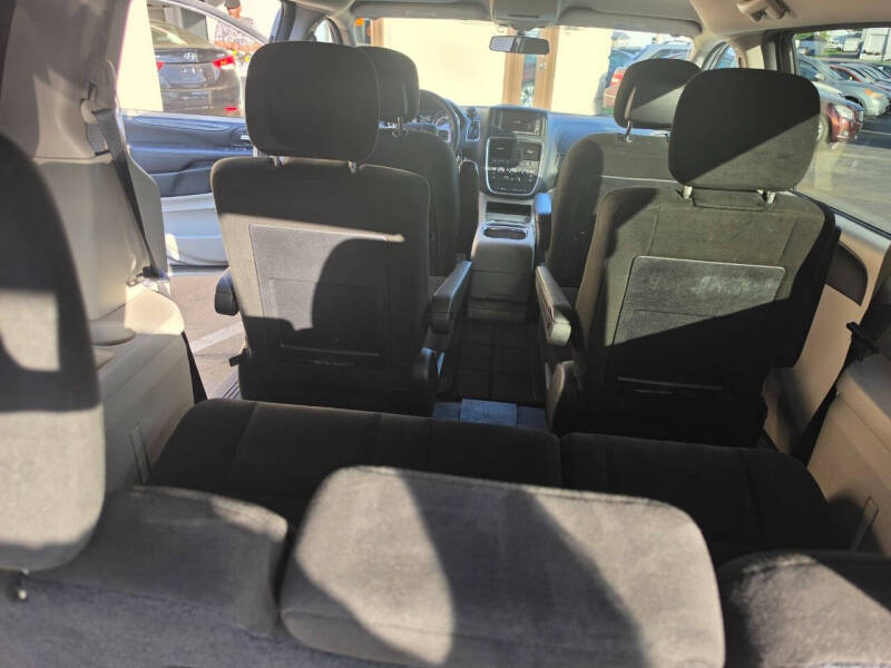 2016 Dodge Grand Caravan SXT Plus