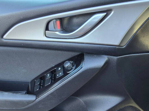 2017 Mazda MAZDA3 Sport